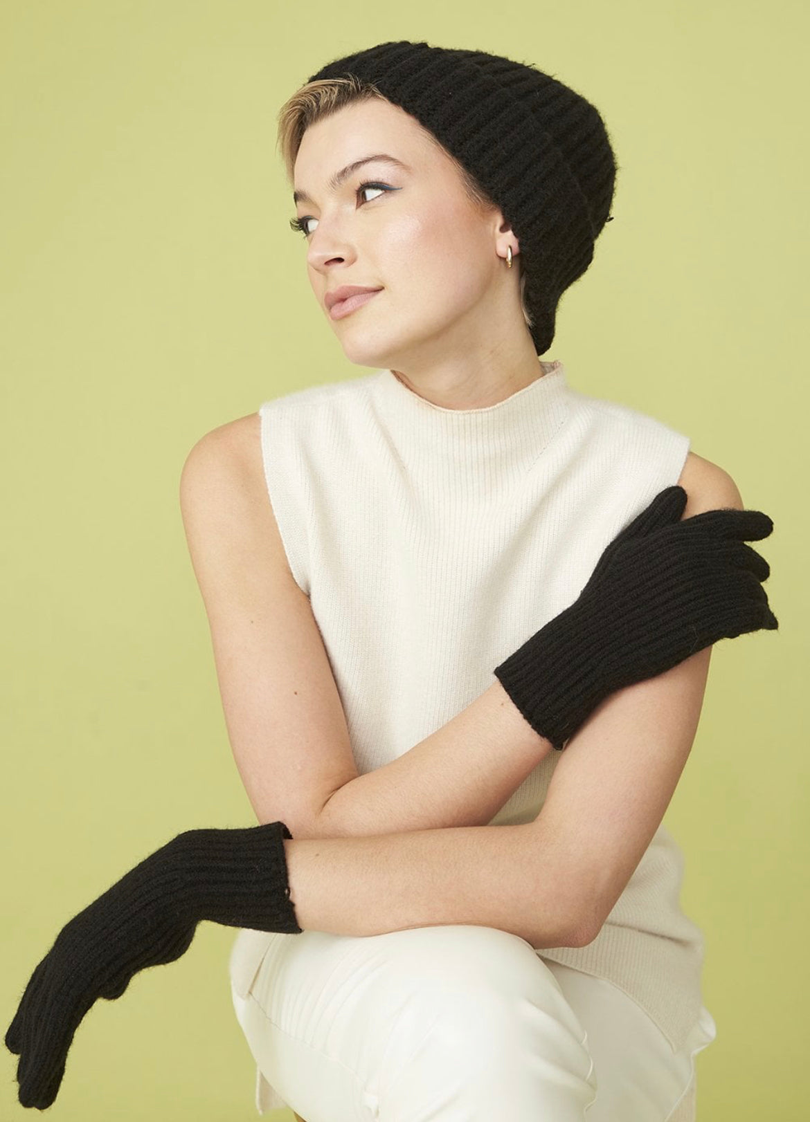 Cashmere Blend Knitted Gloves | Black