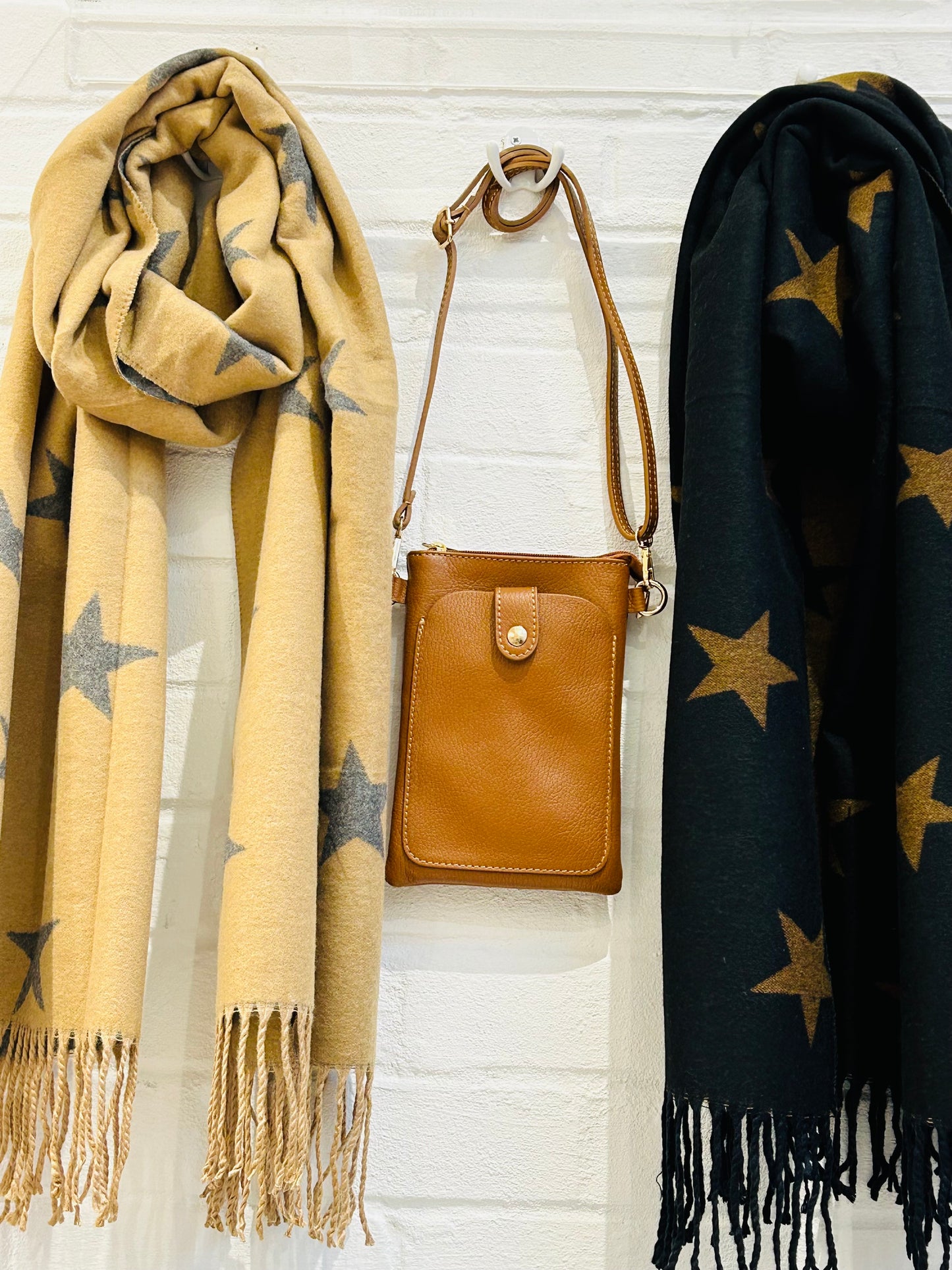 Star Cashmere Blend Reversible Scarf | Black & Camel