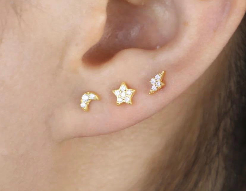 Single Sparkle Moon Studs | Gold