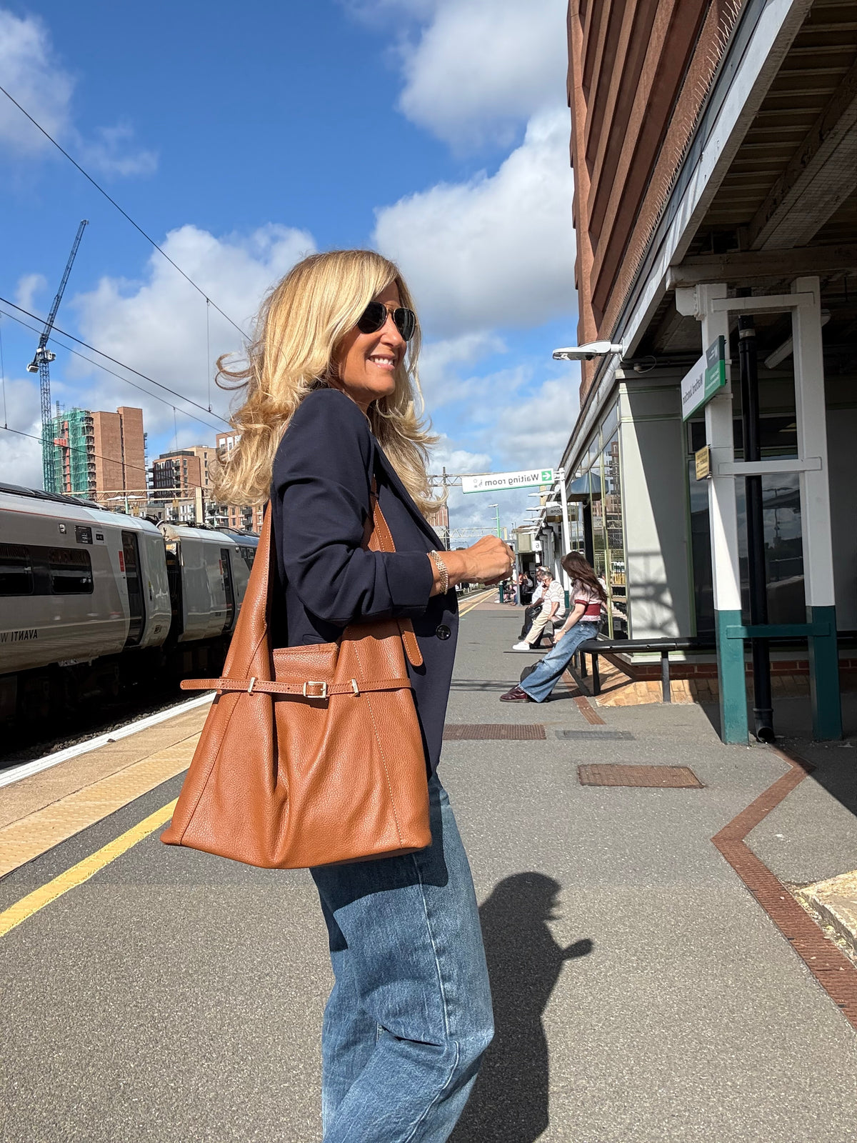 The Verona Italian Leather Shoulder Tote | Tan