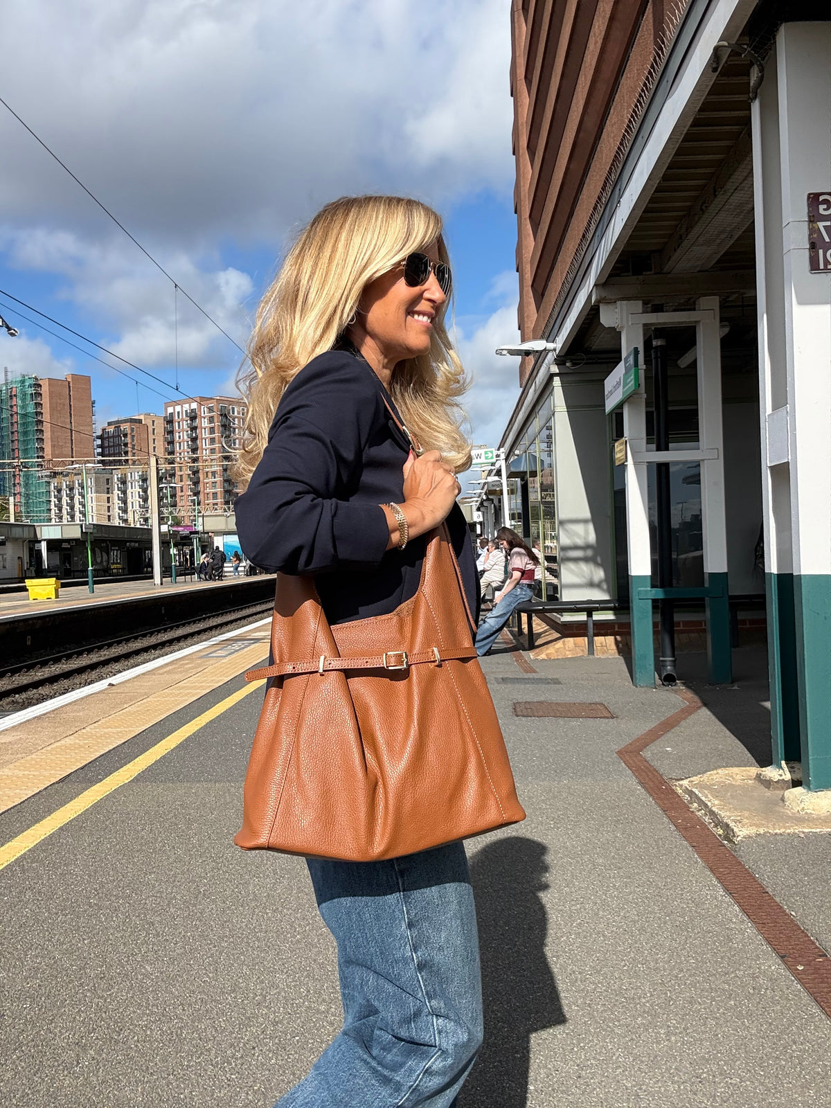 The Verona Italian Leather Shoulder Tote | Tan