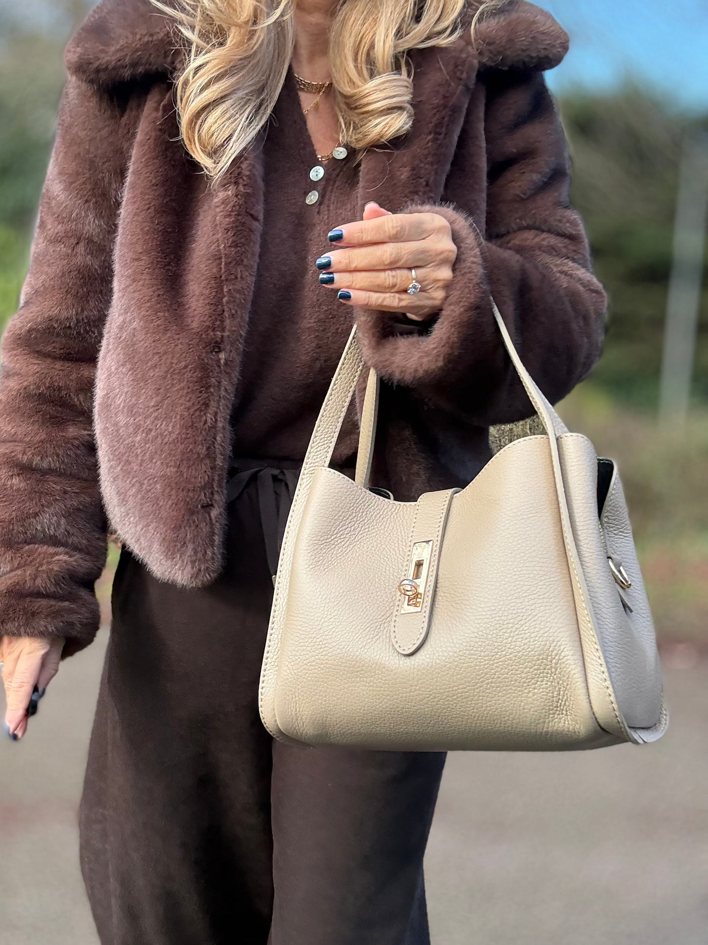 Amalfi Multi Compartment Bag | Taupe