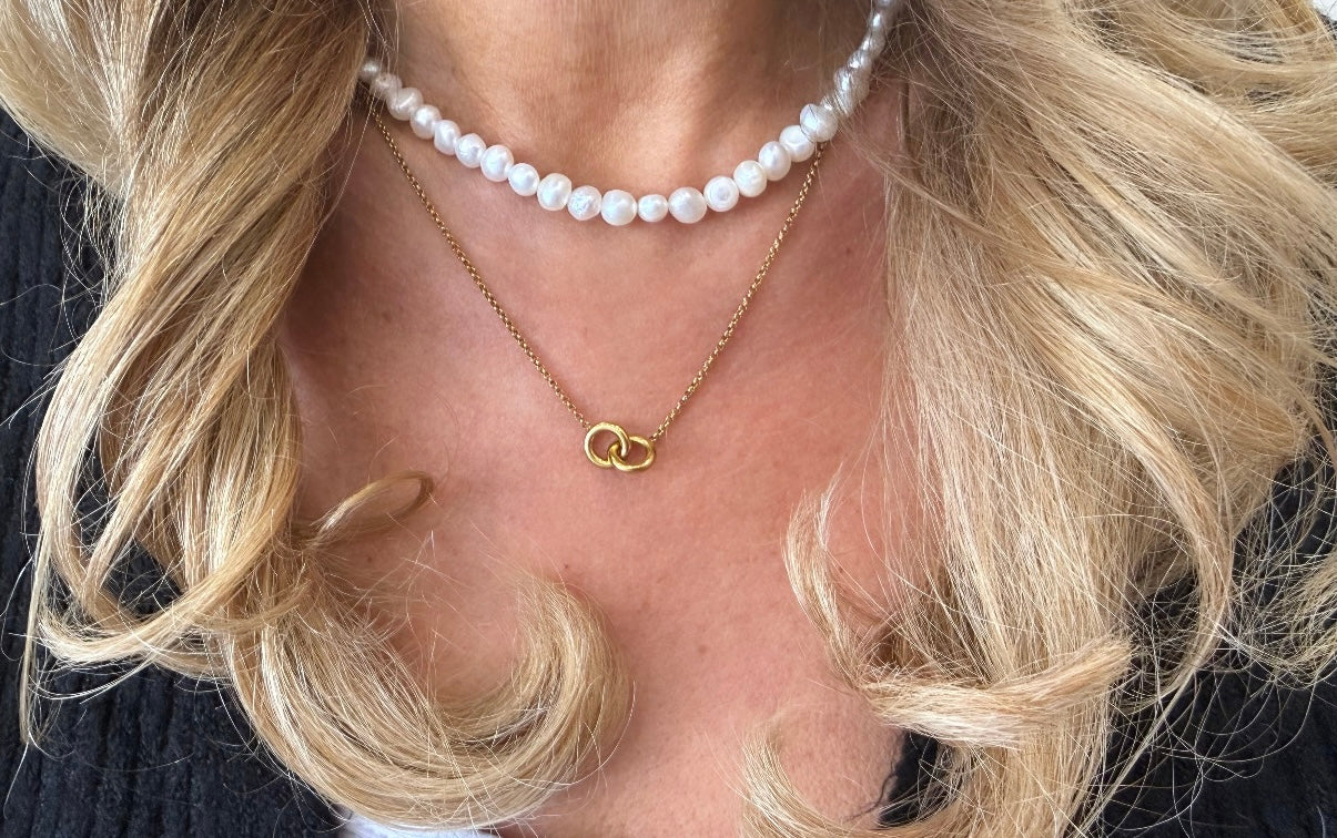 Iris Freshwater Pearl Necklace