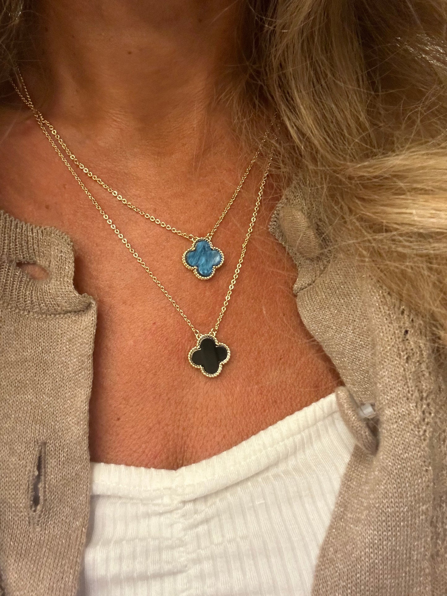 Clover Necklace | Mother of Pearl Silver & Blue