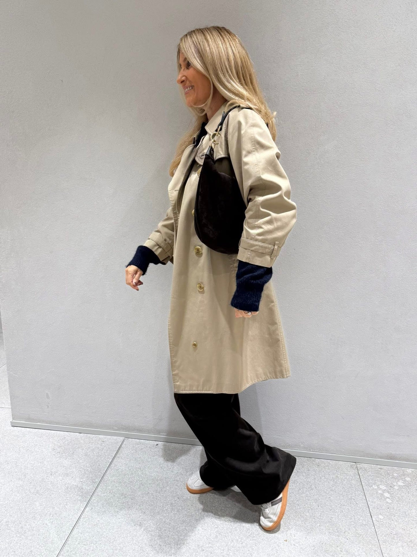 Sienna Suede Crescent Hobo Bag | Black