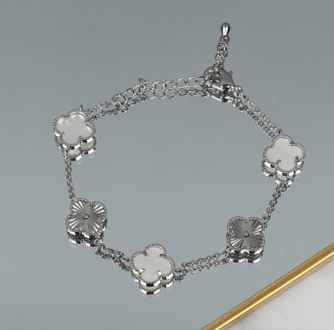 Clover Bracelet | Mother of Pearl White & Silver