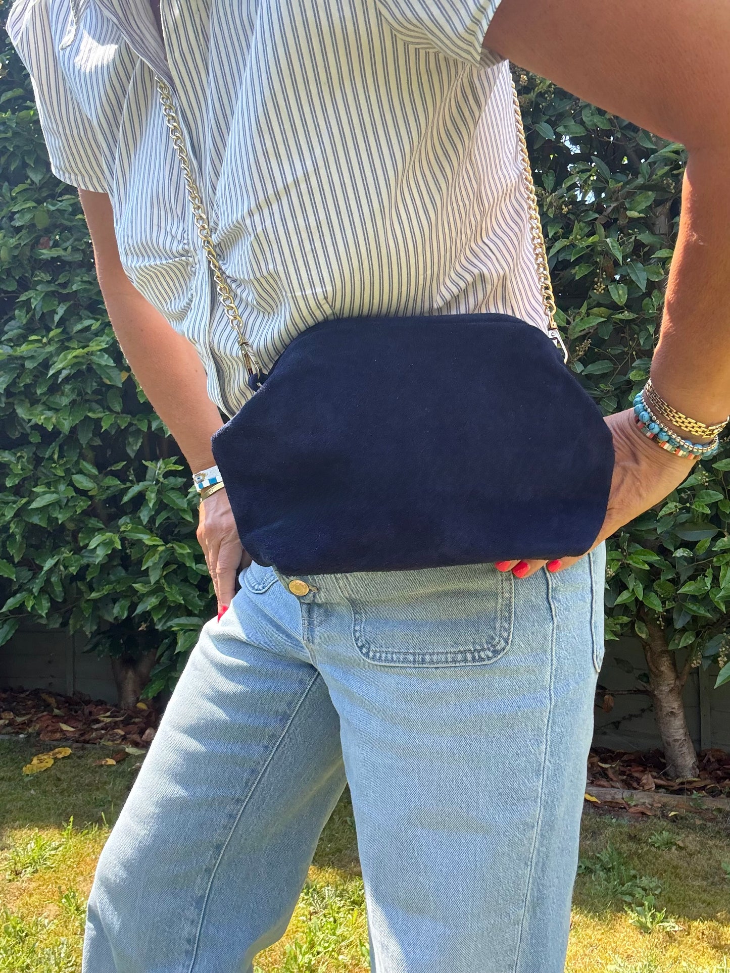 The Suede Shell Chain Bag | Navy