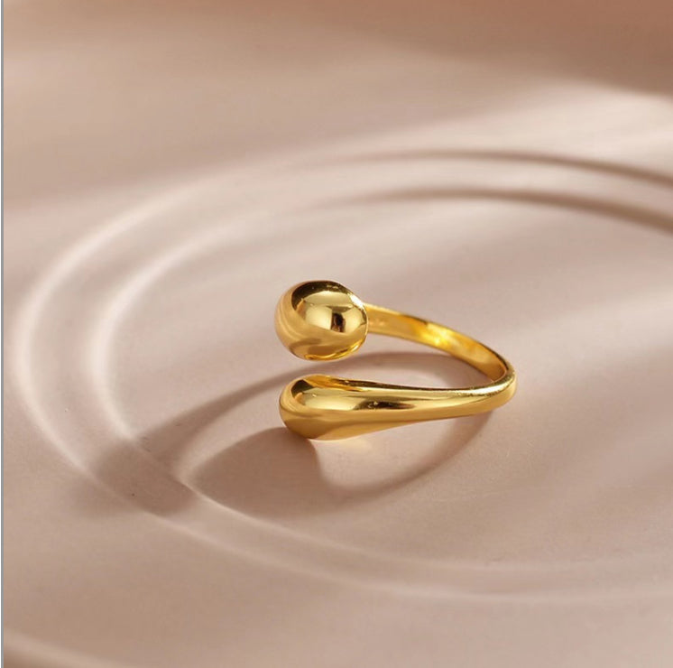 Chunky Curve Ring | Gold