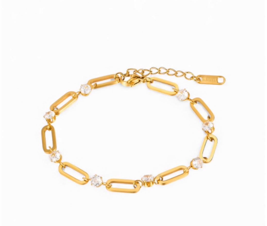 Wilma Sparkling Oval Link Chain Bracelet