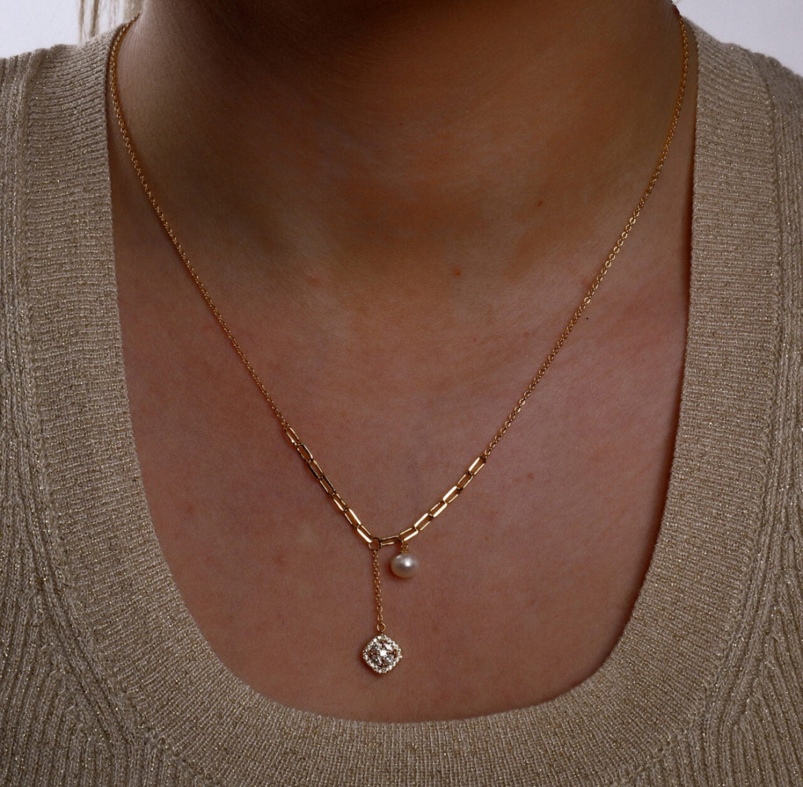 Iris Pearl Necklace