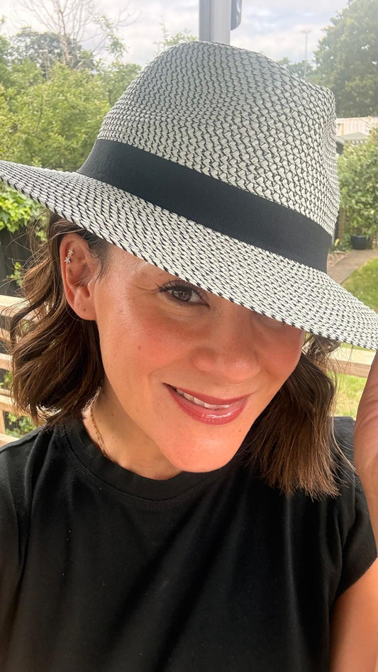 Solero Sun Hat (UPF50+ & Packable) | Black & Ivory